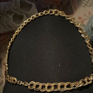 Elegant Gold Link Necklace